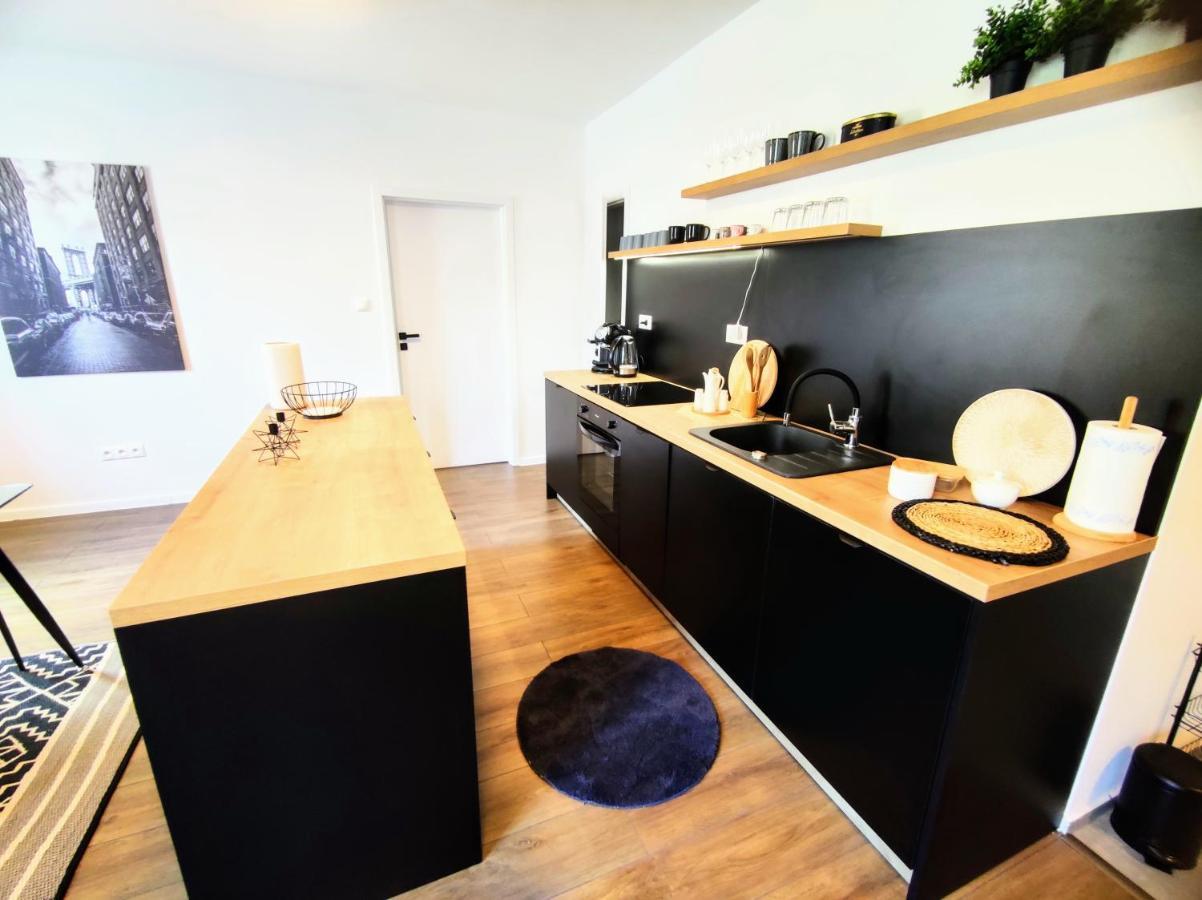 Apartman Loggia Park & Free Parking Lägenhet Žilina Exteriör bild